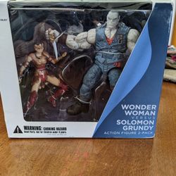 Action Figures Wonder Woman Versus Solomon Grundy.