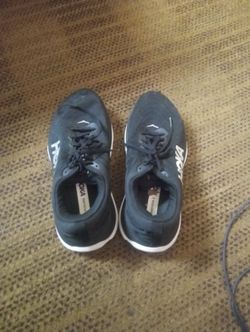 Hoka Men's shoes Blk & Wht Size 10.5