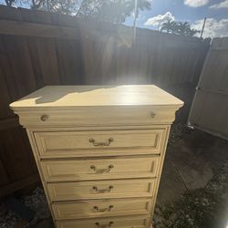 Off White Wooden Dresser Set