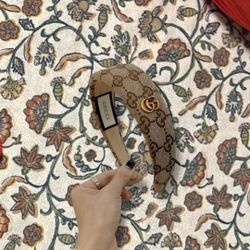 Like New Gucci Headband 