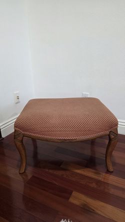 Upholstered Wood Footstool with Carved Legs