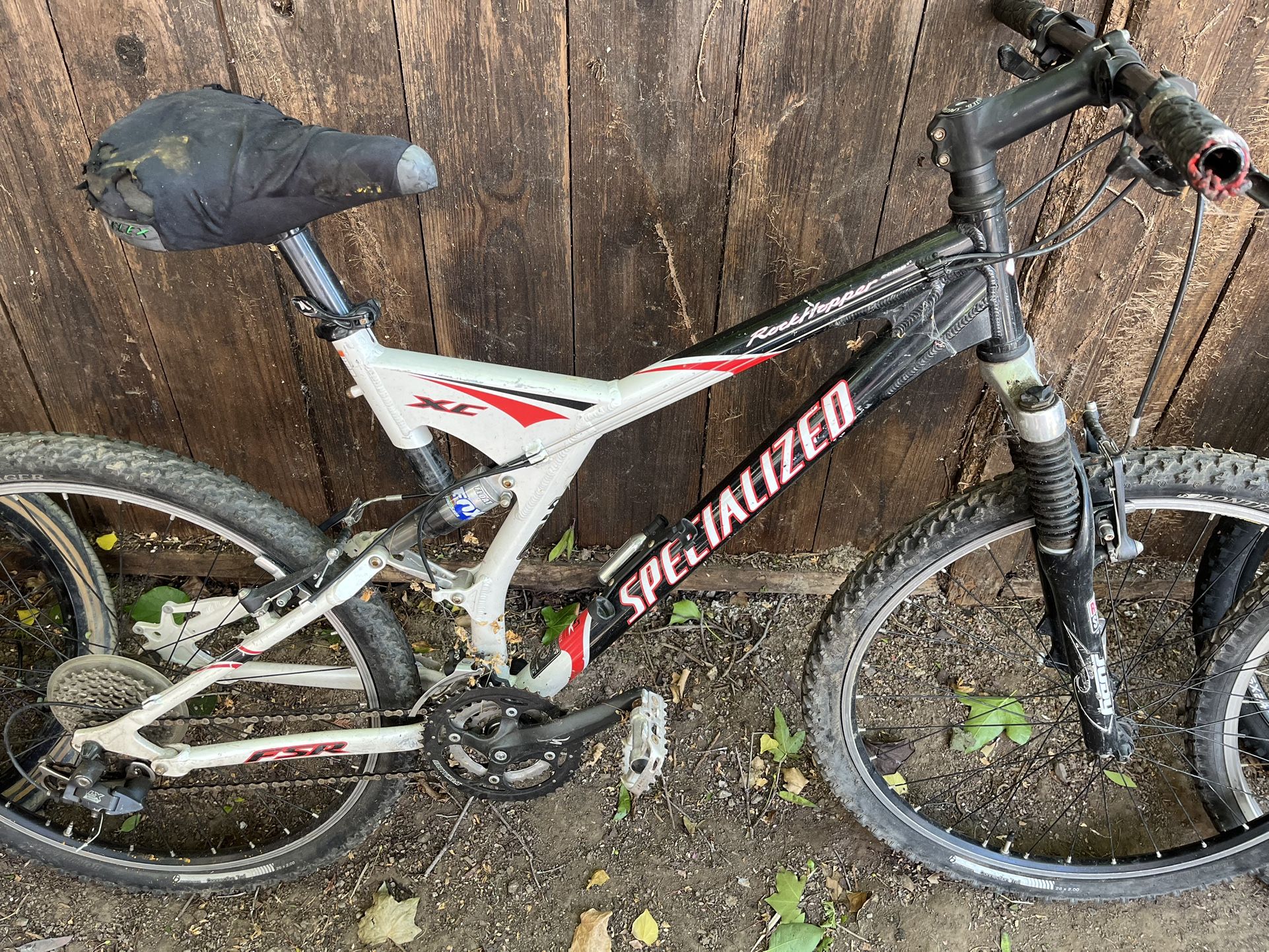 19 Inch Specialized Rockhopper Mountain Bike Full Suspension