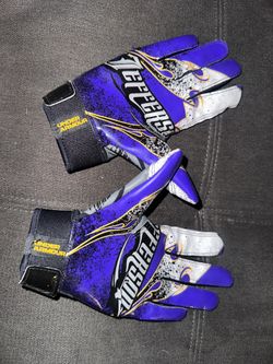 Youth football gloves