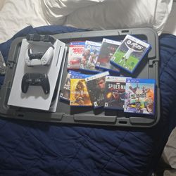 Ps5 For Sale Asking $950 ,9 Games 2 Controller  And Charger For The Remote ILL Throw In A Nintendo Switch And.4 More Games Both Are In Good Condition 