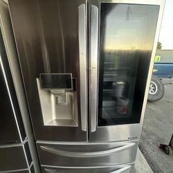 LG INSTAVIEW STAINLESS STEEL DOOR IN DOOR 4 DOOR REFRIGERATOR WITH CUBE AND CRUSHED ICE 