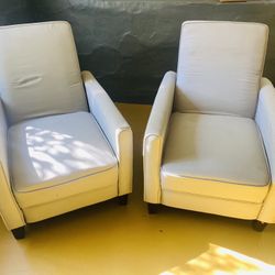 Pair of recliner Chairs 