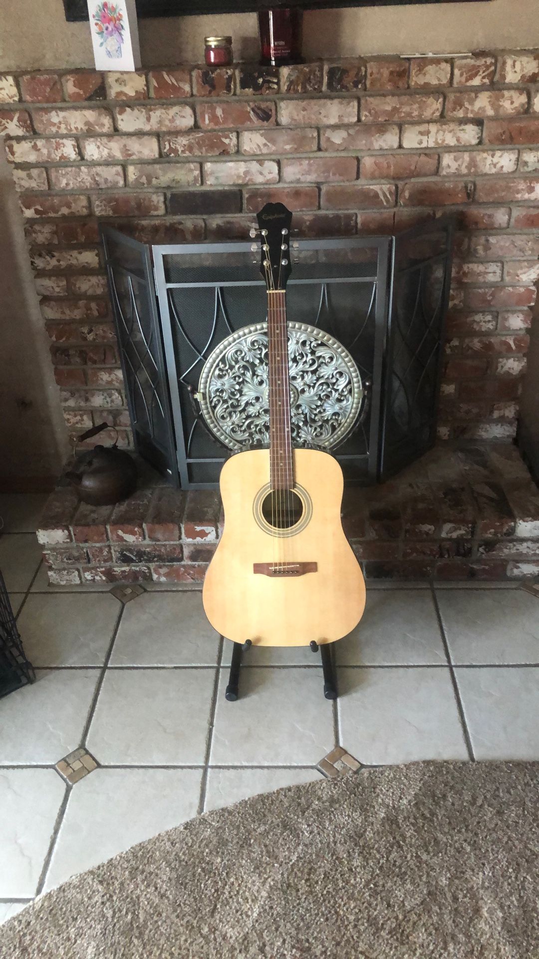 Very Nice Epiphone Acoustic Guitar (PR-150) Beginner And Veteran Discount ๐บ๐ธ //$75//