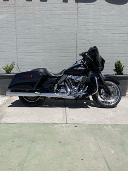 2017 Harley-Davidson FLHXS Street Glide Special