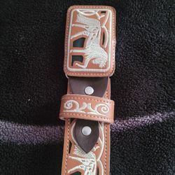 Belt With Buckel 