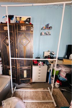 Clothing rack