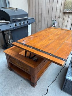 Coffee table for sale $20