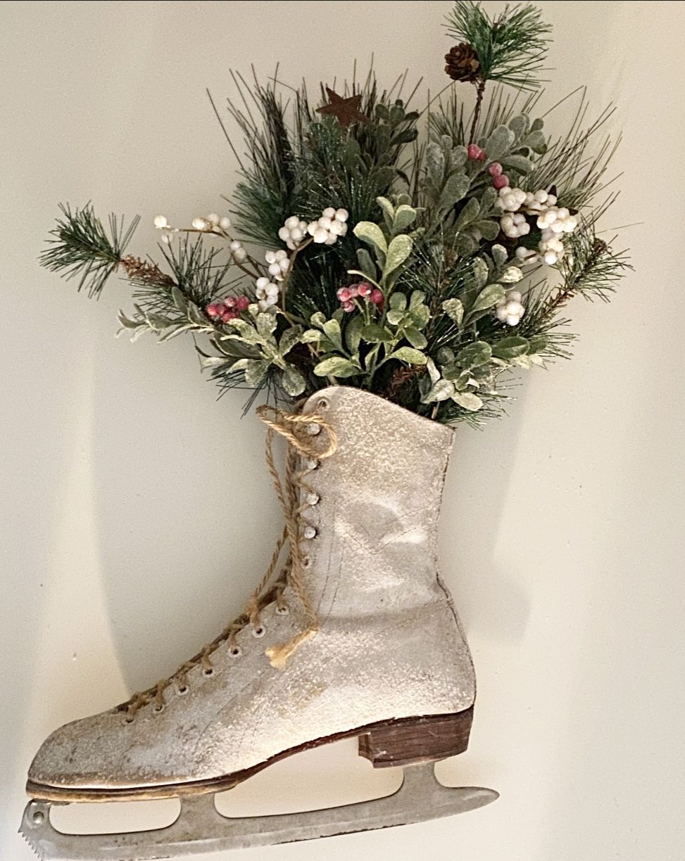Vintage Ice Skate Front Door Decoration