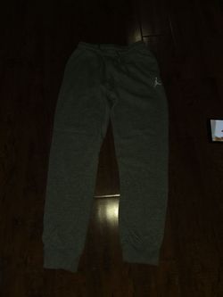 Size L jordan cuffed sweats