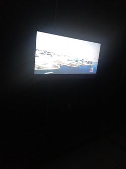 Vizio 60” smart LCD Tv will Wall Bracket