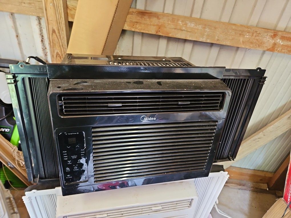 Midea 6000 BTU Air Conditioner