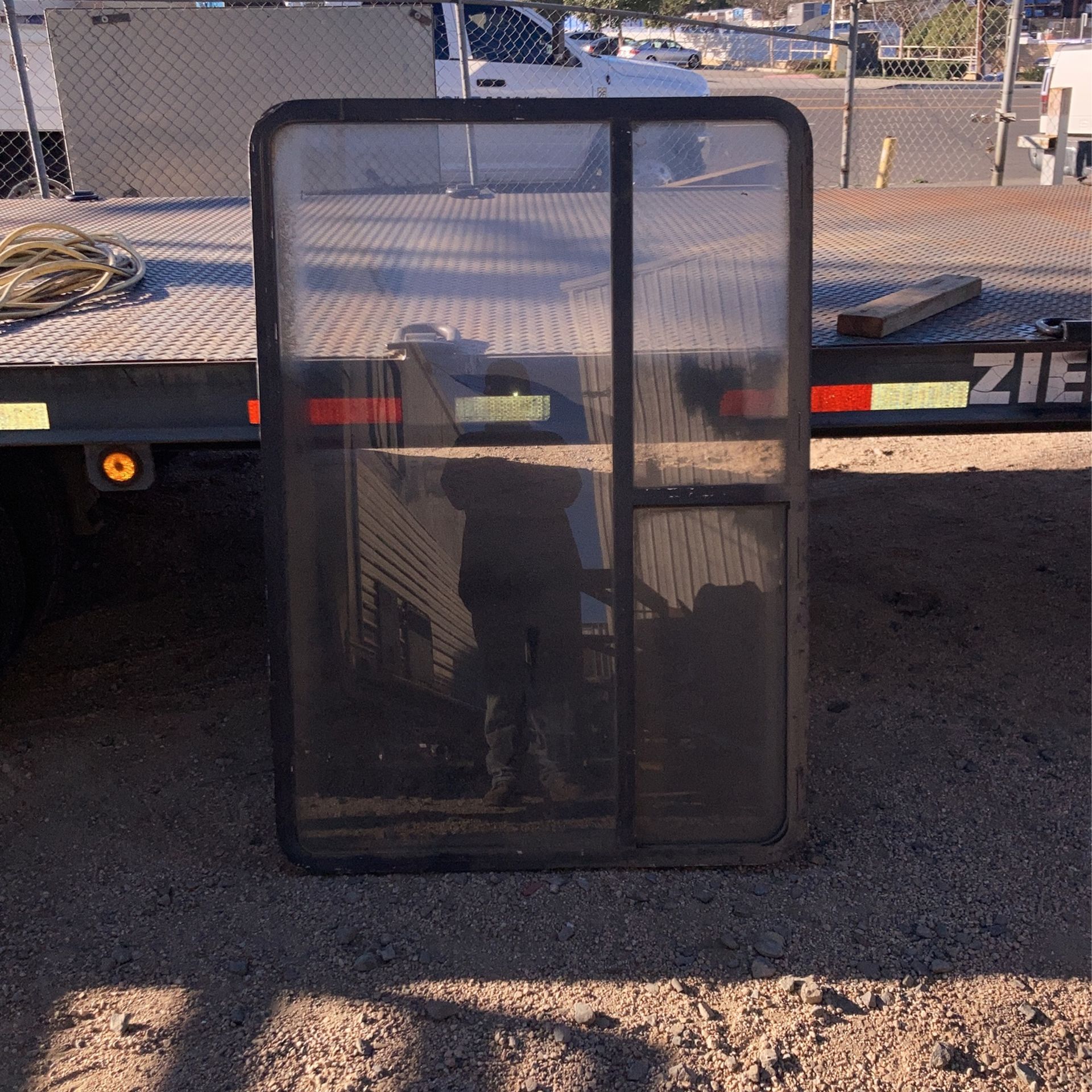 Rv/toy Hauler Window