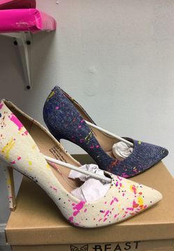 2 pair of ladies heels.. NEW