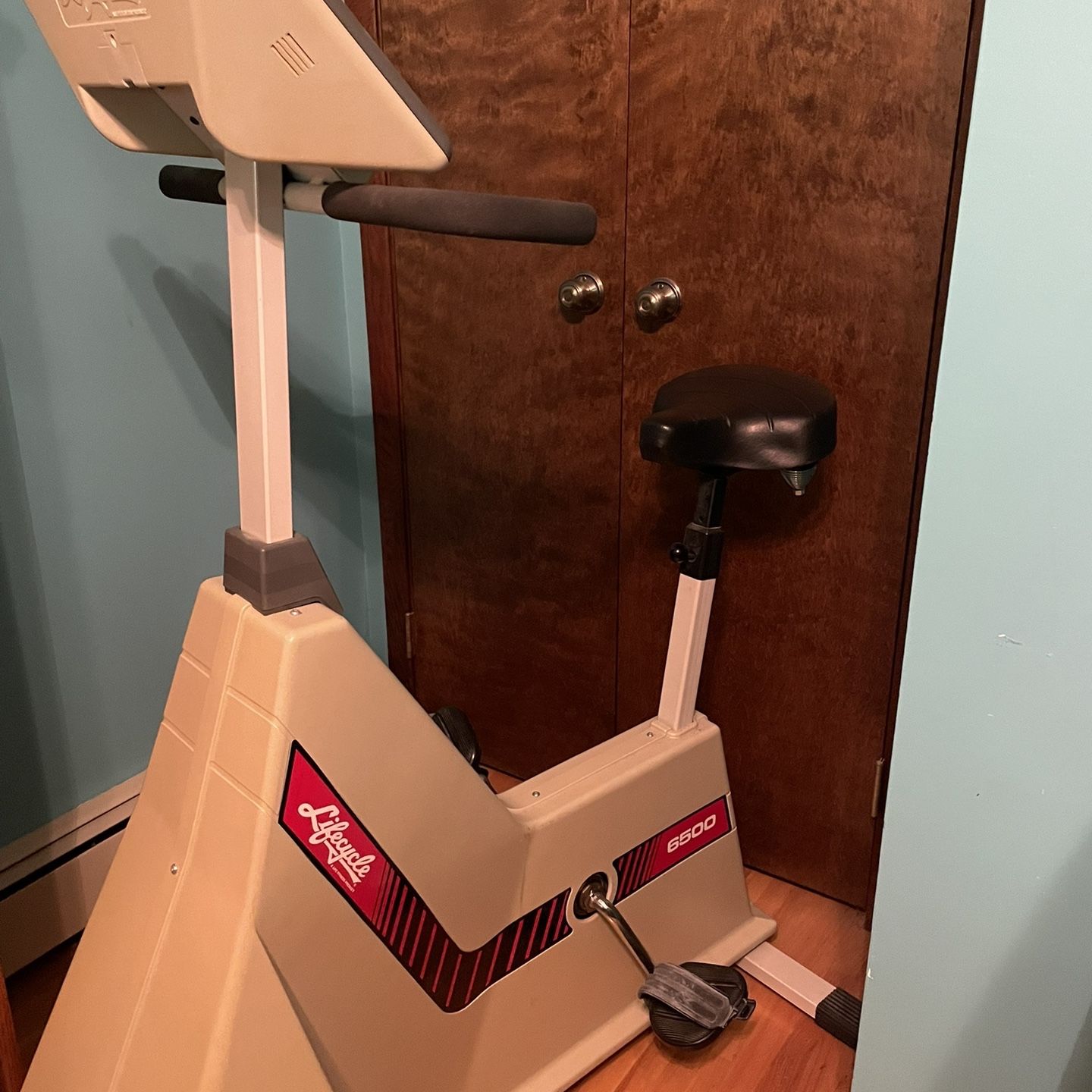 Lifecycle 6500 Exercise Bike