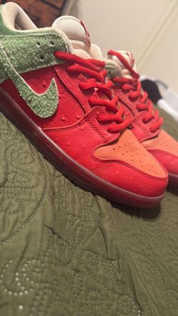 Strawberry cough edition Nike