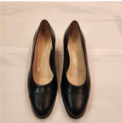 Brand New Blk Leather Pumps Size 8 Ferragamo