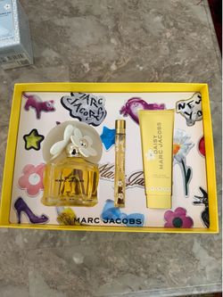 Daisy Marc Jacobs