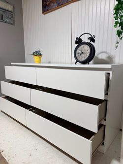 Cómoda larga
