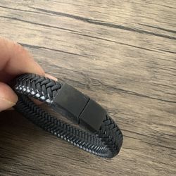 Men’s Stylish Braided Leather Bracelet with Magnetic Clasp 