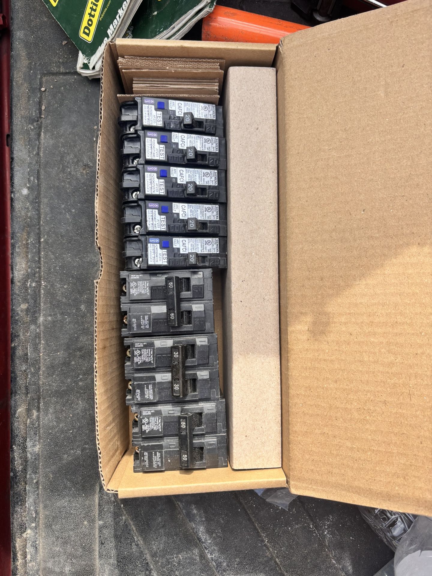 5 siemens breakers 20 amps CAFCI