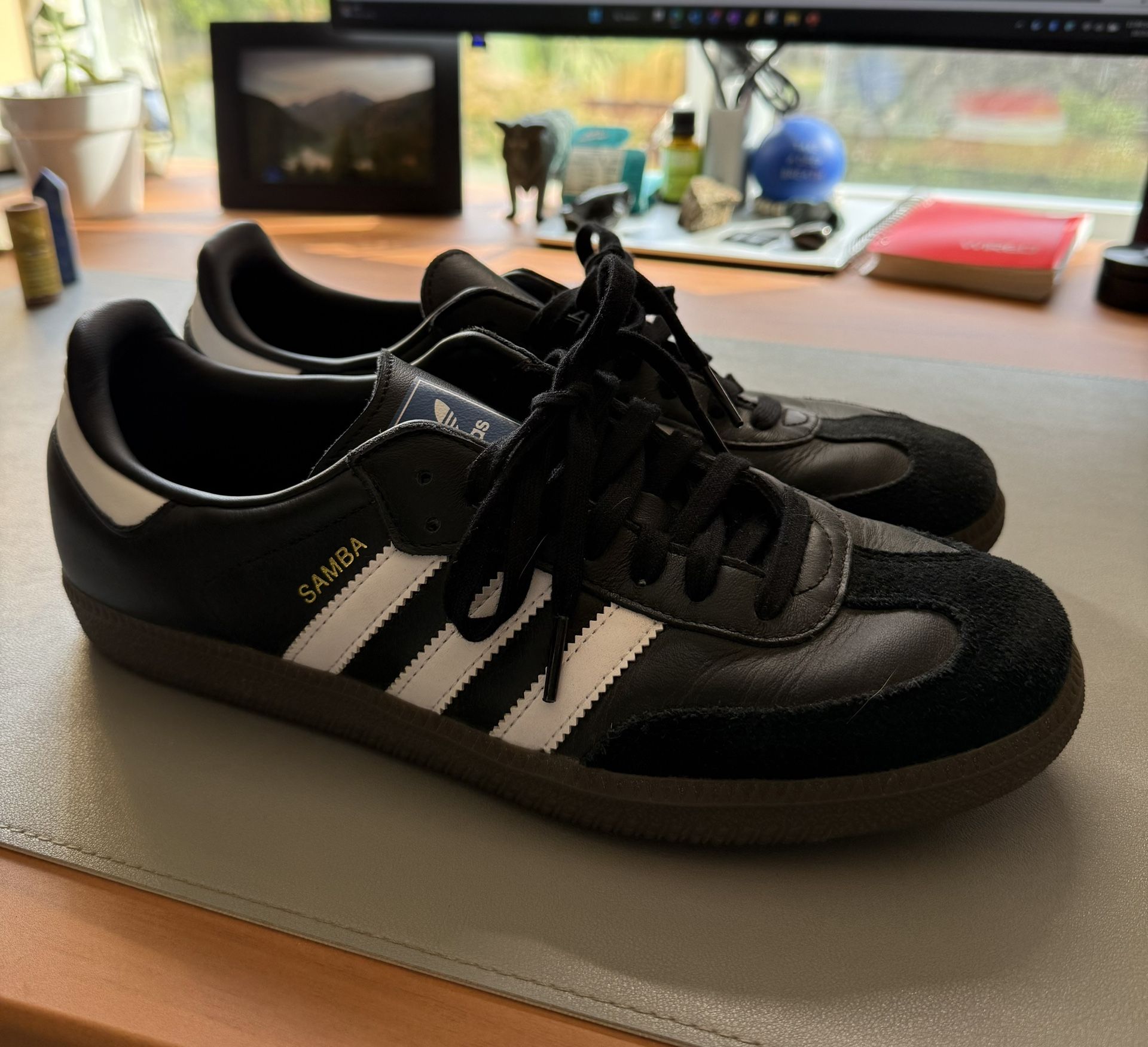 Adidas Samba (Like New!)
