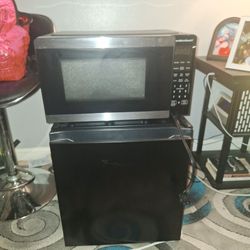 Microwave And Fridge Small 