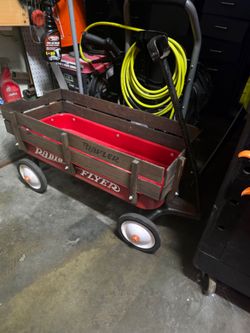 Radio Flyer Traveler Wagon with Wood Sides