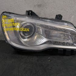 2015-2016-2017-2018-2019-2020-2021-2022-2023 CHRYSLER 300 RIGHT HEADLIGHT HALOGEN OEM USED #9554