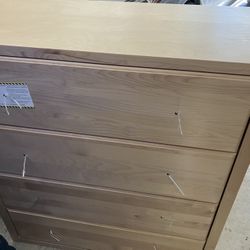 Maxtrix 4 Drawer Dresser