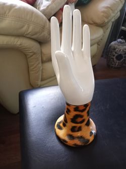 Ceramic Mannequin Hand Thingers Cheetah Ring Display