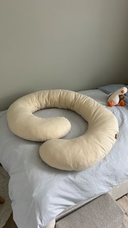 Full-Body Pregnancy Pillow / Maternity Pillow