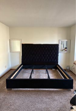 King Size Black Tufted Bed + Mirrors Included