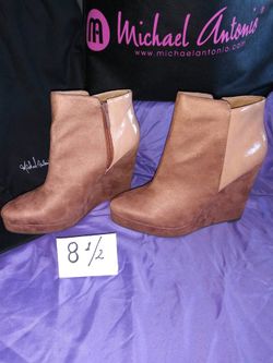 Wedge ankle boooties