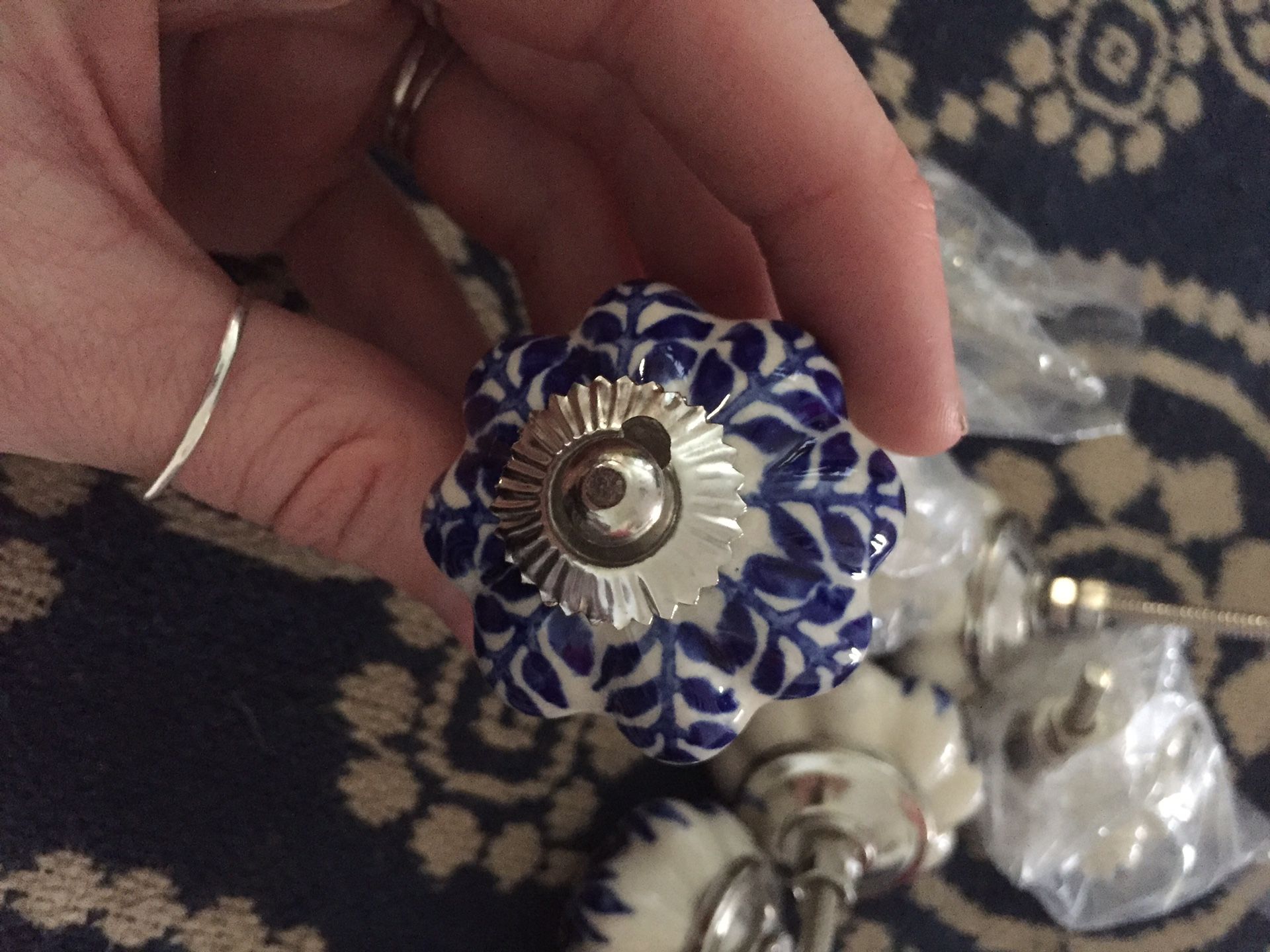 BRAND NEW LOT OF 8 DOOR KNOBS