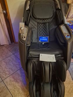 Zero Gravity 4D massage chair
