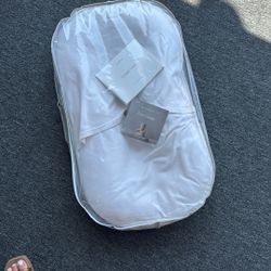 Snuggle Me Lounger With Cover 