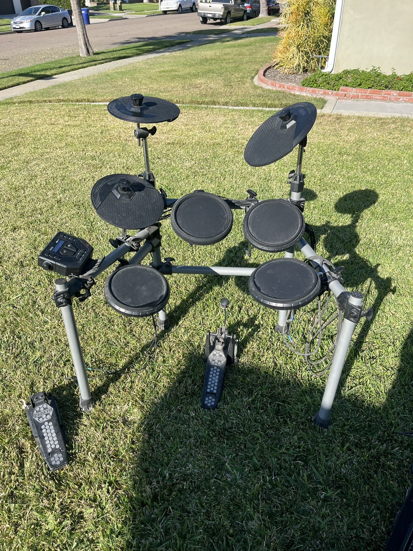 Electric Drums With Amplifier