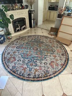 Round Persian-Style Area Rug 8.5’ Diameter