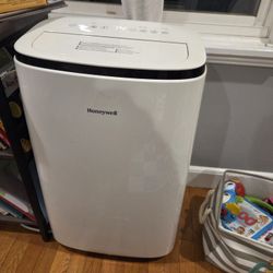 Honeywell Portable AC