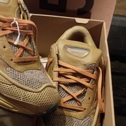 ADIDAS  RAD SIMONS OZWEEGO 2 "GOLD" SIZE 11.5