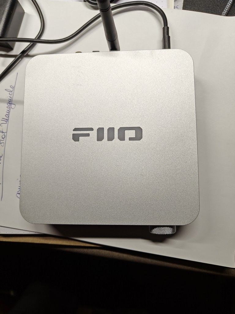 FiiO SR11 HiResMusic Streamer - DLNA, AIRPLAY & ROON