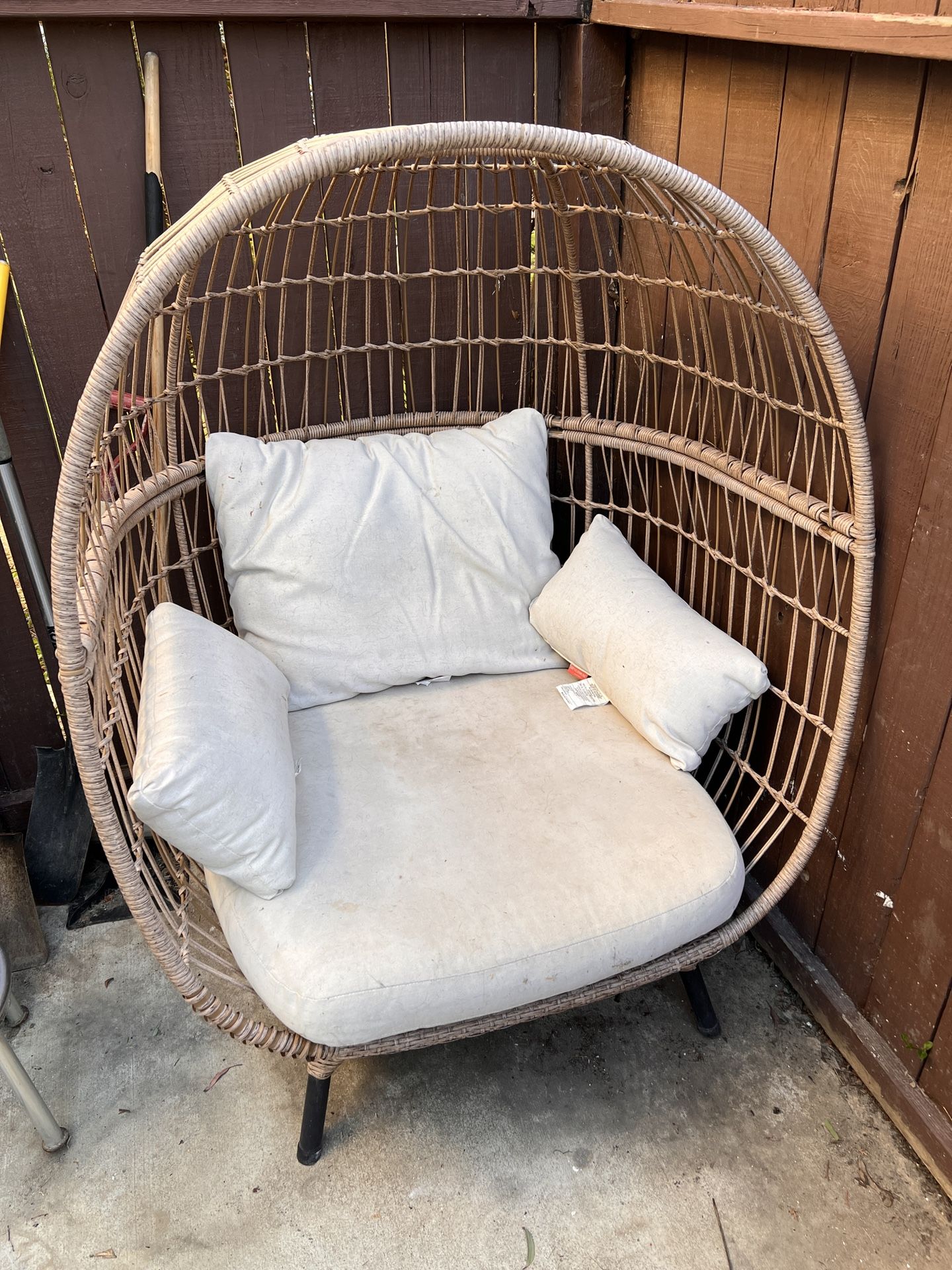 Wicker Patio Chair. Free