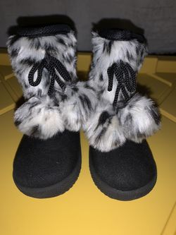 Baby girl boots size 6