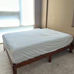 Bed frame Full Solid Wood Platform And lucid mattress