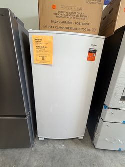 Whirlpool Upright Freezer White
