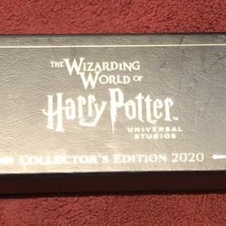 LIMITED EDITION HARRY POTTER WAND (Universal Wand) 2020 COLLECTORS EDITION!!